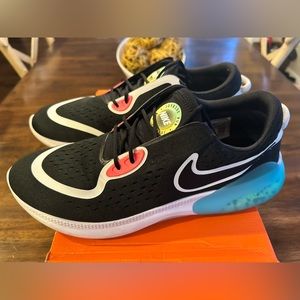 Nike Joyride Run black size 13